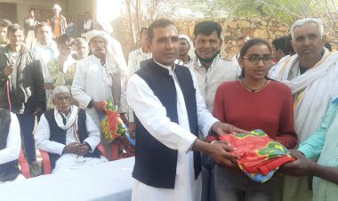 तालचिड़ी में हुआ पौषबडा एवं कम्बल वितरण कार्यक्रम