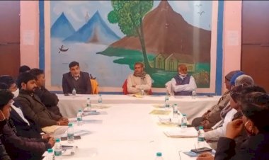 नगरपालिका सभागार में नव निर्वाचित पार्षदों की पहली बैठक हुई आयोजित