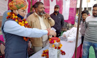 गौशाला समिति राजगढ द्वारा दान एवं चारा संचित कार्यक्रम किया गया आयोजित