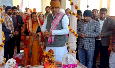 वैदिक मंत्रो उच्चारण के बीच हुई शिव परिवार की मूर्तियों की प्राण प्रतिष्ठा