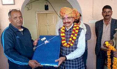 बहरोड़ पुलिस थाने में विदाई समारोह का किया गया आयोजन