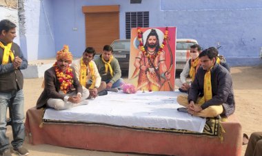 अलवर जिला युवा ब्राह्मण सभा ने किया नवनिर्वाचित अध्यक्ष राजेश शर्मा का सम्मान