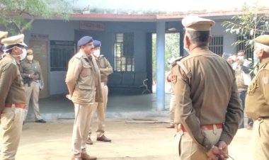 आईजी और एसपी ने किया डीग थाने का औचक निरीक्षण