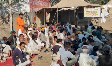 आदिबद्री  पर्वत श्रंखला में  विनाशकारी खनन के विरोध में साधु संतों सहित ग्रामीणों का धरना जारी