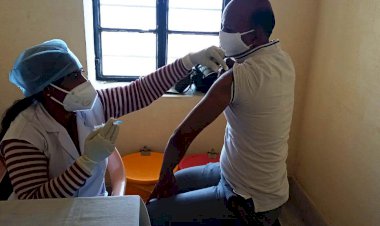 कोविड 19 का टीका पूर्णतया सुरक्षित अपने परिवार तथा समाज की सुरक्षा के लिए टीकाकरण कराकर राष्ट्रीय अभियान मे सहयोग दे - काबरा