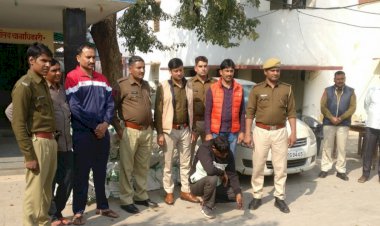 महवा थाना पुलिस की कार्यवाही , स्विफ्ट डिजायर कार मे 2304 अवैध शराब के पव्वे ले जाते शराब तस्कर गिरफ्तार