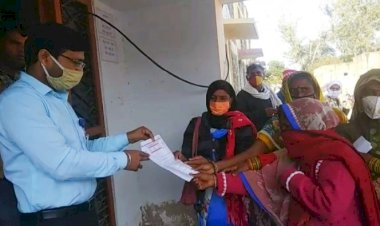 महिला कर्मियों ने छः सूत्रीय मांगाे काे लेकर एसडीएम अनिल सिंघल काे साैपा ज्ञापन