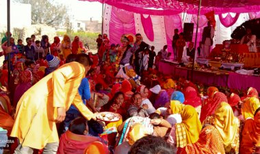 कलश यात्रा के साथ प्रारम्भ हुई श्रीमद भागवत कथा