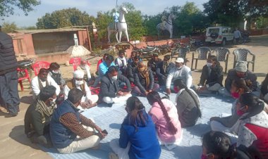 उपखण्ड अधिकारी मुनिदेव यादव के नेतृव में राष्ट्रपिता महात्मा गांधी की पुण्यतिथि को शहीद दिवस के रूप में मनाया