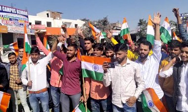 गणतंत्र दिवस पर दिल्ली में तिरंगे का अपमान के विरोध स्वरूप बहरोड़ में निकाली तिरंगा रैली