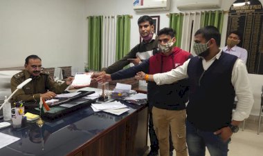 बहन अंकिता को मिले न्याय करणीसेना ने पुलिस अधिक्षक एवं जिला कलेक्टर को सौंपा ज्ञापन