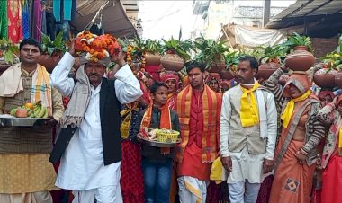 मुरलीमनोहर कावडिया मंदिर पर श्रीमदभागवत कथा का आयोजन निकली कलश यात्रा