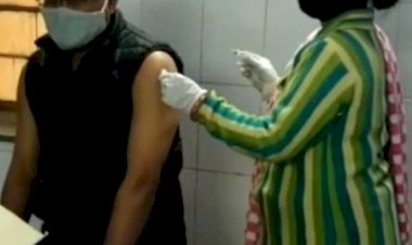 एसडीएम हेमन्त कुमार ने लगवाई कोरोना वैक्सीन