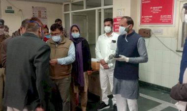 मंत्री भजनलाल जाटव ने सड़क हादसे मे घायल लोगो से मिलकर शीघ्र स्वास्थ होने की कामना की