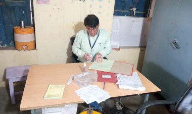 विकास अधिकारी डाँ.समय सिंह मीना ने किया राजकीय कार्यालयों का निरीक्षण