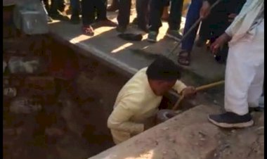 सरकारी स्कूल के पास कुए मे गिरने से  युवक माैत
