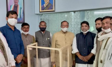 अवधेश बैरवा के नेतृत्व ऊर्जा मंत्री से सरपंचाे ने की मुलाकात, पेयजल निवारण की मांग