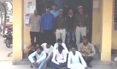 सार्वजनिक स्थानों पर ताश के पत्तों पर जुआ खेलते  8 अभियुक्त गिरफ्तार, 75,300 जुआ राशि  जप्त