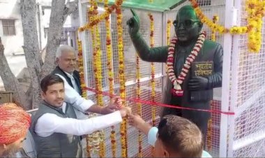 डॉ. भीमराव अंबेडकर मूर्ति का विद्यायक वाजिव अली ने किया अनावरण