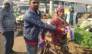 बयाना नगरपालिका ने चलाया पोलीथीन हटाओ कपडे के थैले अपनाओ अभियान