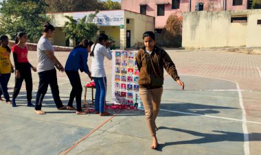 पुलवामा हमले में शहीद हुऐ जवानों को श्रद्धा सुमन अर्पण कर लाड़ो स्पोर्ट्स एकेडमी ने किया स्वच्छता यज्ञ
