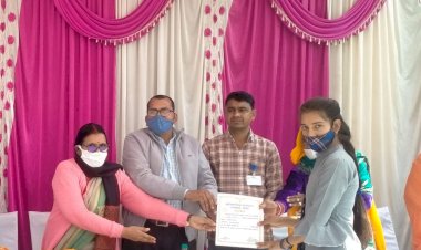 पुरस्कृत होने से विकसित होती है नई सोच और दिशा