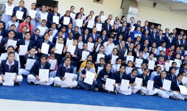 खैरथल के इंजीनियर पॉइंट स्कूल के विद्यार्थियों ने गार्गी अवार्ड मे फिर बाजी मारी