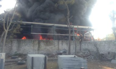 अलवर के एमआईए थाना क्षेत्र अंतर्गत ग्रीनस्केप कंपनी में अज्ञात कारणों के चलते लगी आग