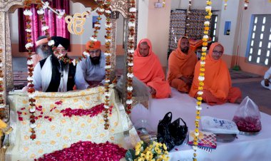 ओम वाहेगुरू स्मरण ब्रह्मालीन विरक्त शिरोमणि श्री 108 स्वामी मेहर सिंह जी महाराज तपस्थली पर नतमस्तक होकर सुख शांति के लिए की अरदास