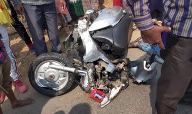 स्कूटी और बोलोरो की टक्कर हादसे में एक गंभीर