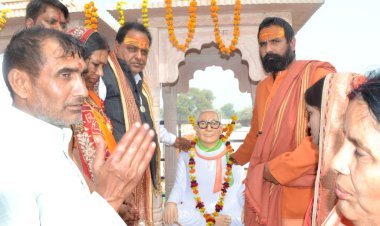 प्रकृति का सौंदर्य ही धरती का श्रंगार- विवेकानन्द गिरी