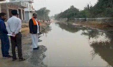 भूड़ वाले हनुमान मंदिर एवं स्टेशन रोड गंदे पानी के भराव को लेकर लोगो मे आक्रोश, एसडीएम को सौपा ज्ञापन