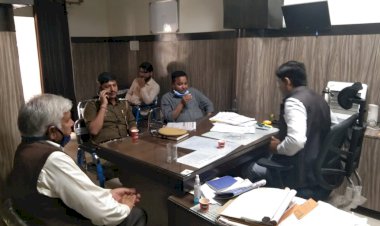 एसडीएम कार्यालय पर कोरोना की रोकथाम को लेकर विचार-विमर्स बैठक हुई आयोजित
