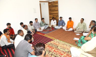 अखिल भारतीय विराट कवि सम्मेलन के आयोजन की तैयारियों को लेकर हुई बैठक