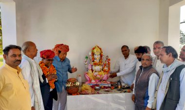 पूर्व सांसद ने किया राजकीय उच्च माध्यमिक विद्यालय घिलोठ मे बने 5.5 लाख के नवनिर्मित हॉल का उद्घाटन