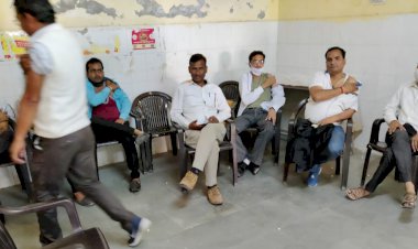 बयाना में न्यायिक अधिकारियो-कर्मचारियो व वकीलो ने लगवाये कोरोना वैक्सीन के टीके