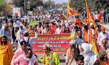 साधू संतों व ग्रामवासियों ने किया जिला कलेक्टर कार्यालय का घेराव, आदिबद्री व कंकाचल पर तुरन्त खनन बंद करने की रखी मांग