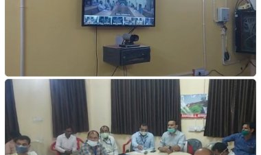 कोविड टीकाकरण को लेकर जिला कलेक्टर ने की ब्लॉक स्तरीय अधिकारियों से वीडियो कॉन्फ्रेंसिंग