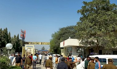 बहरोड़ स्थित पार्क कैलाश अस्पताल ने की मानवता शर्मशार, अस्पताल प्रबन्धन ने बिना कफन धूप में पटका शव