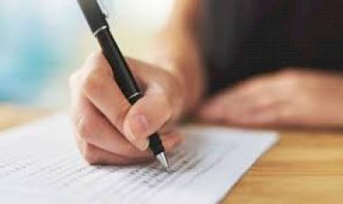 माना उस महिला के दामन पर शायद दाग लगा हो  लेकिन, खाकी वाला भी तो चरित्रवान नहीं