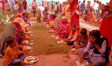 श्रीमद भागवत सप्ताह का समापन, भण्डारे मे ंउमडी भीड