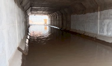 रेल्वे अन्डरपास मार्ग में भरा बरसाती पानी, राहगीर व वाहन चालक परेशान