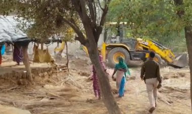 रामगढ़ कंजर बस्ती की कस्टोडियन आराजी पर पुलिस टीम के साथ तहसीलदार ने हटाया अतिक्रमण