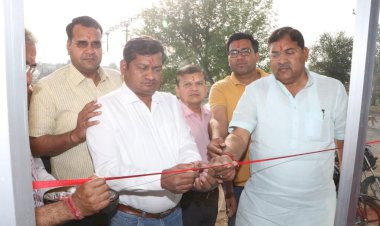 खैरथल में हुआ माधव ई बाईक्स का उद्घाटन