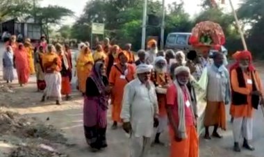 बरसाना से ब्रज चौरासी कोस पदयात्रा पहुँची डीग