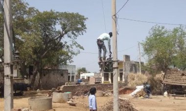 गोविन्दगढ़ क्षेत्र में बिजली विभाग की कार्रवाई, बकायदाराें के कनेक्शन काट उतारे 10 सिंगल व थ्री फेस ट्रांसफार्मर