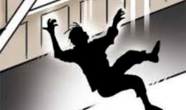 बीआरडी मेडिकल कॉलेज की दूसरी मंजिल से गिरा मरीज, गायब मिले नाक कान चेहरा और आधा सिर