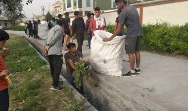 निपटारा ने शहीद दिवस पर स्टेडियम में की साफ-सफाई