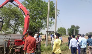 विद्युत विभाग की कार्यवाही बकायादारों के कनेक्शन काट उतारे ट्रांसफार्मर