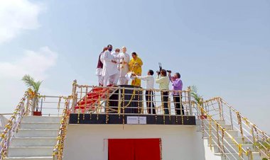 मुख्यमंत्री श्री अशोक गहलोत ने वर्चुअल माध्यम से व कई मंत्रियों ने खेड़ला बुजुर्ग में जाकर पूर्व मुख्य सचेतक स्वर्गीय हरी सिंह महुआ की मूर्ति का किया अनावरण दी श्रद्धांजलि